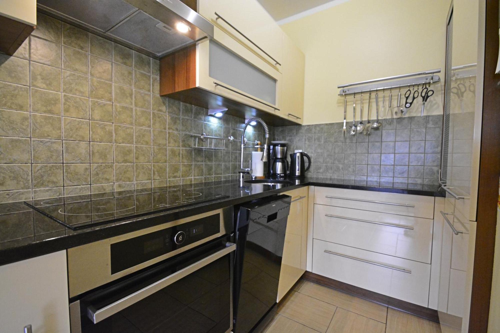 Apartamenty Bryza - Chelmonskiego - Parking - Centrum ชวีโนวิชแจ ภายนอก รูปภาพ