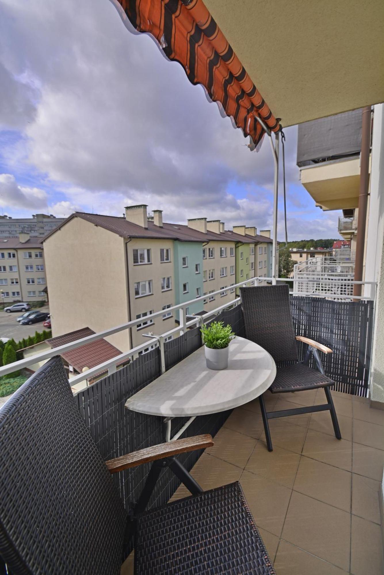 Apartamenty Bryza - Chelmonskiego - Parking - Centrum ชวีโนวิชแจ ภายนอก รูปภาพ