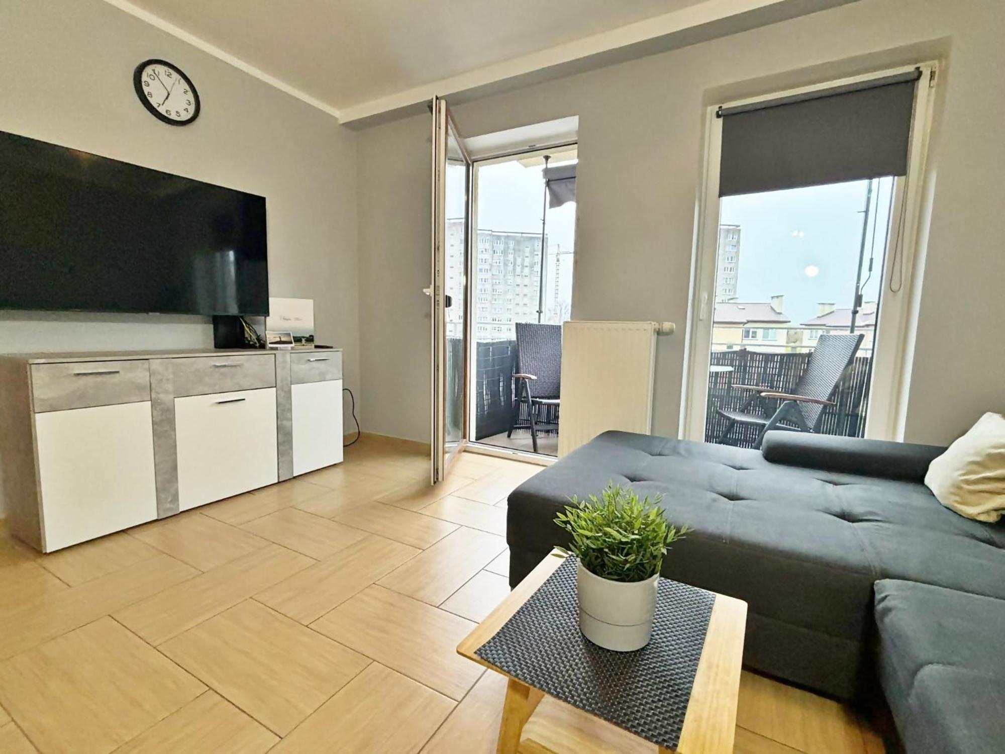 Apartamenty Bryza - Chelmonskiego - Parking - Centrum ชวีโนวิชแจ ภายนอก รูปภาพ