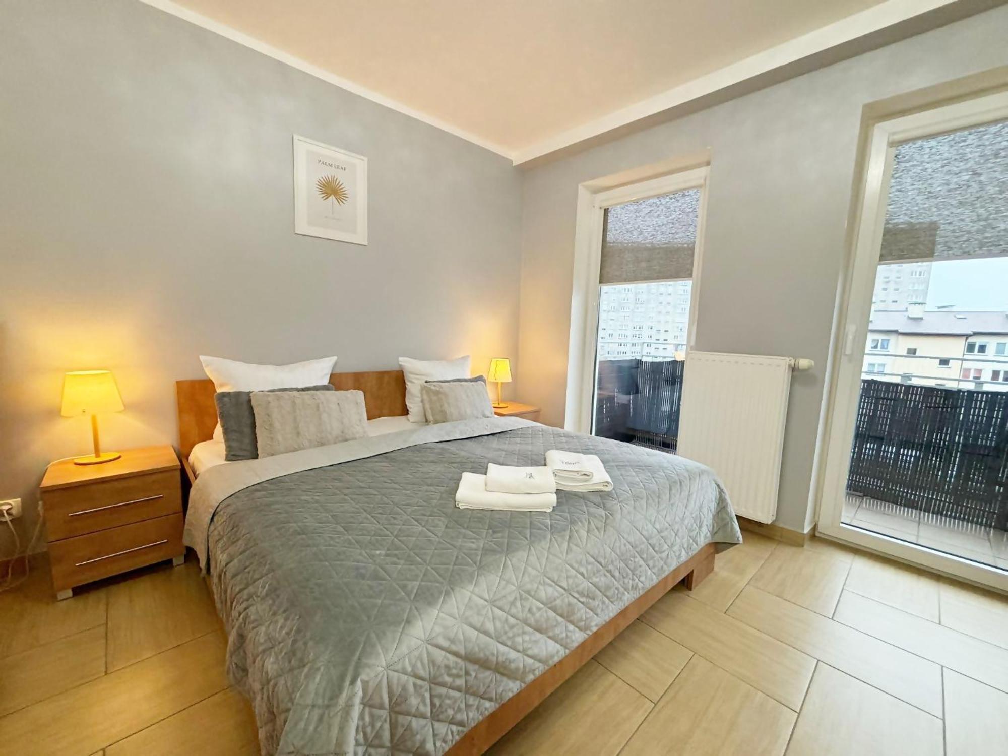 Apartamenty Bryza - Chelmonskiego - Parking - Centrum ชวีโนวิชแจ ภายนอก รูปภาพ