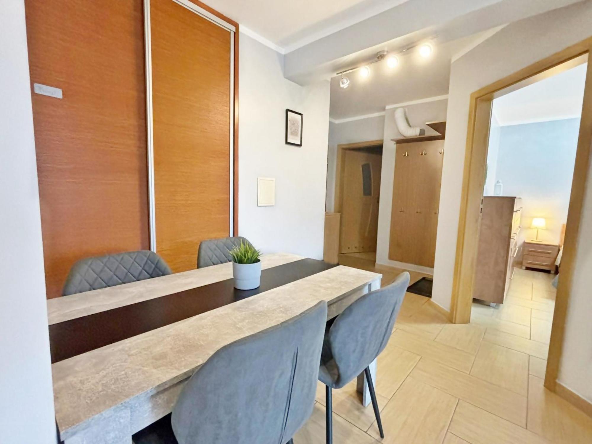 Apartamenty Bryza - Chelmonskiego - Parking - Centrum ชวีโนวิชแจ ภายนอก รูปภาพ